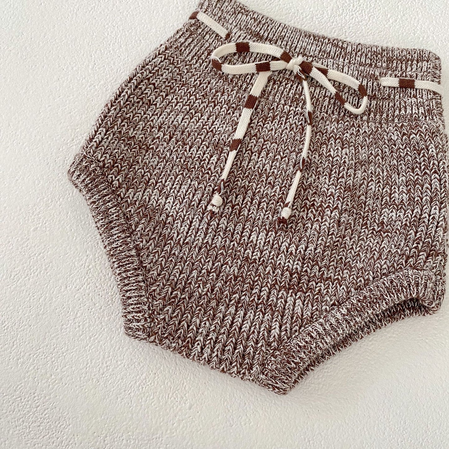 Knitted Baby Set – Pullover, Bottoms & Pom-Pom Hat