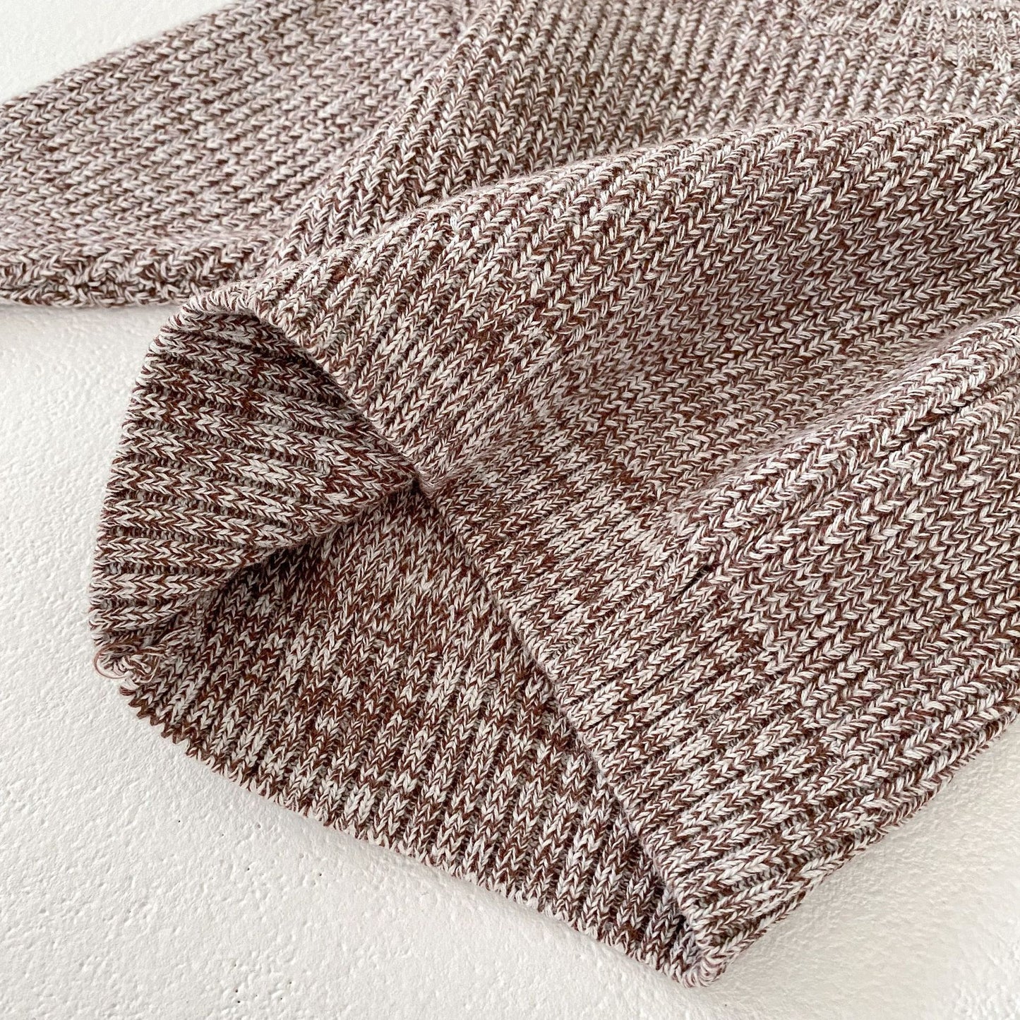 Knitted Baby Set – Pullover, Bottoms & Pom-Pom Hat